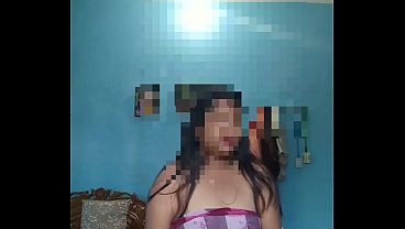 Video Bokep Ibu Tiri Desi India Genit Ngenalin Diri Sambil Menggoda.