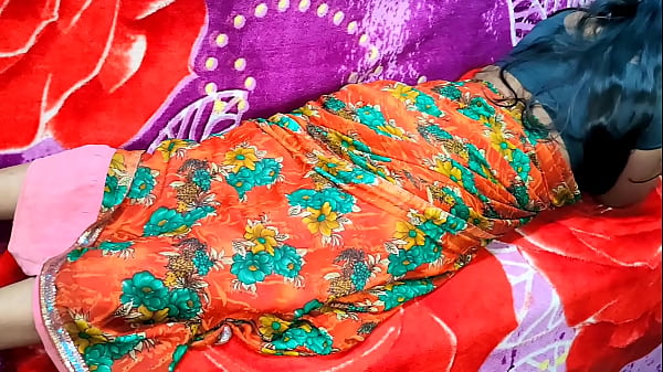 खूबसूरत जवान भाभी को देवर ने जोरदार चोदा, मुंबई आशू की गर्म आवाज़ में