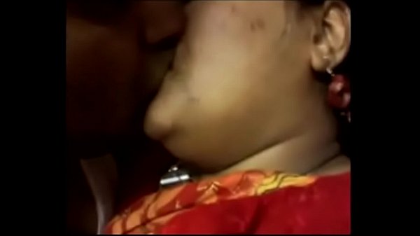 Desi Aunty, Montok Dan Basah, Siap Digoyang