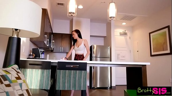 Nakal Banget Sih Kakak Tiri, Adek Tiri Colokin Kontol Pelan-pelan, Eh Malah Ngerasa Kurang, Minta Lagi S9:e4